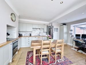 Photo 8- click for photo gallery